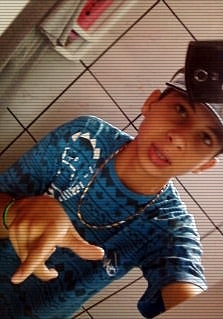            [..]     eles me chamam de louco , quem sabe eu sou louco , eu quero mais Pouco , Porque enquanto tu conta moeda o louco ta cheio de nota no bolso ♫♪