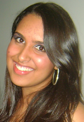 Sou mineira , gosto de estar junto aos meus amigos , gosto de festa , sou uma ótima amiga e bem sincera com as coisas ... Coisas que eu ñ gosto é de mentira ...