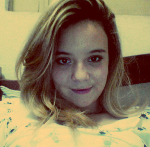 Sempre quando penso em você, nasci um sorriso nos meus lábios @welovesophiaa / @Steh_Brandao ♥
