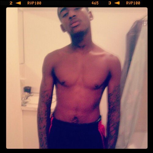 real as it gets , raps , cool to be round , neva friendly nd quick to tell yah whats on my mind , fwm !