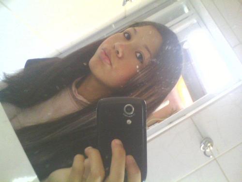 15 anos,Signo de Cancer,Estado Civil Noiva...Como diziam o chapolim sigame  os boom!!!Queer me conhecer melhoor??me sigam!!