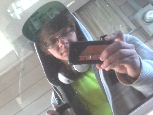 Ayyyye im Nickk ^.^ 18like a BOSS . Senior . I demand balloons on Dec. 02 . Twitters dumb . Im awesome . hate illiterate people .