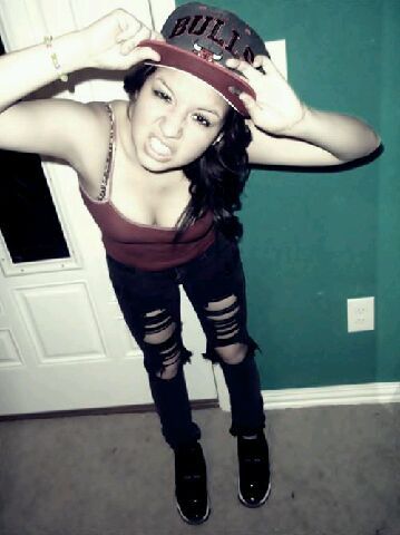 Fuckyou_Bitchx3's profile picture. Follow me , I only follow Bad bitches back . So if u aint cute.. DONT FOLLOW ME ;b