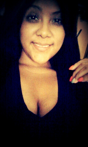 follow me, i'll follow back. Just a normal breezy doing her thanggg .