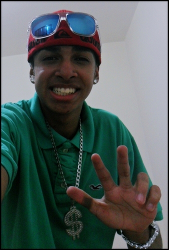 http://t.co/psb5BkLlNR .... VAMOS BRINDAR O DIA DE HOJE QUE O AMANHÃ SÓ PERTENCE A DEUS , A VIDA É LOKA (8