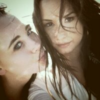 helena (@belongtodemi) 's Twitter Profile