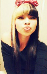 Follow me, I follow back.......
make the button blue :) #TeamSexy 
#TeamFollowBack :) !