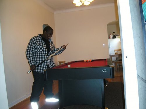 I AM GET A 25 YEAR OLD GUY THATS IS LOOKIN TO ENJOY LIFE. DONT NOT WANT OR NEED DRAMA AROUND!!!!!