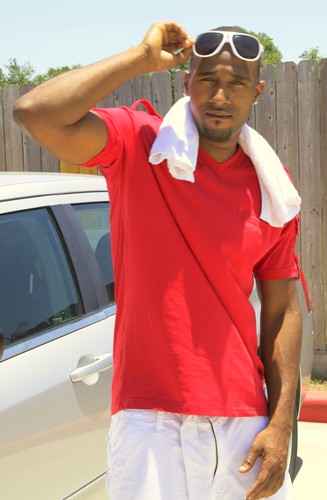 Music Producer, CEO, and Artist.. LIVE music both on and off the microphone. Living to the Fullest FWM #teamONEZ,