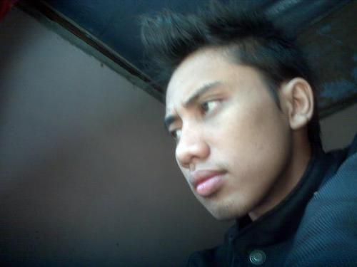 I rudi and I attended a high school computer science and living in the city BATANG, I liked to play games and my daily life and entrepreneurship,,,,,,. college