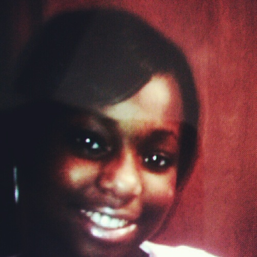 I'm a badchick so make that blue buttonn go green-YkWiB!