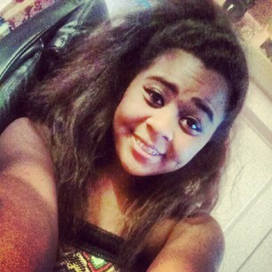 im 13, i live in Horn lake, Mississippi, i'm a cheerleader at Horn lake Middle School, and im crazy, fun and nice. (: