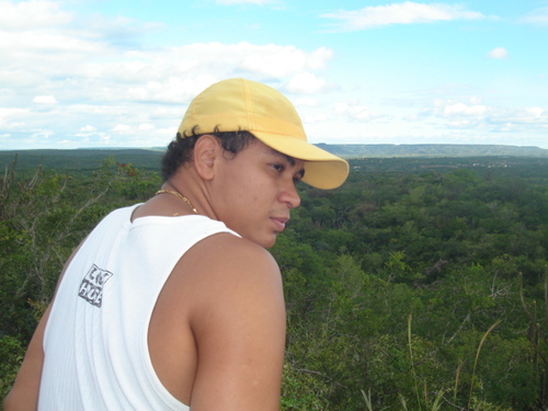 Administrador, Instrutor, Diretor Geral e Ensino de Trânsito, Socorrista, Inglês basico.
Atuo como assist ADM na White Martins (SAP)