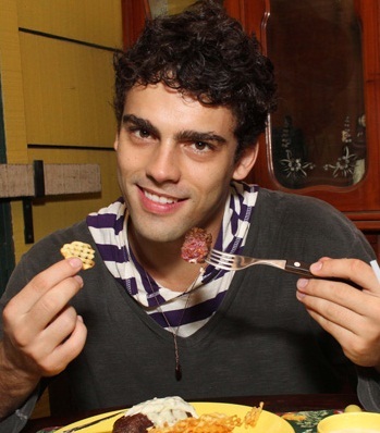 Um Nome Rodrigo Dorado. Um Ator Rodrigo Dorado. Uma Pessoa Que Eu Amo Rodrigo Dorado. Alguma Coisa Que Não Seja O Rodrigo D. O Rô! Q Rô? O Rodrigo Dorado