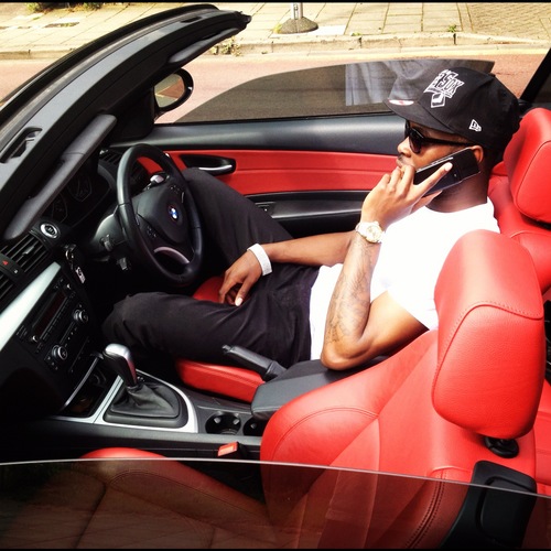 Music Artist, Rapper from south london, contact me on markusbanks@ymail.com for info, collabs & instrumentals #ForeverReal #AGP