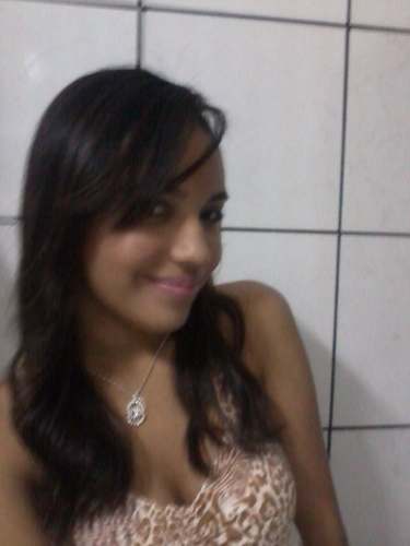 nunca ame tudo o que é belo,mas faça belo tudo o que ama,pois o importante na vida não é termos tudo o que amamos e sim amarmos tudo o que temos