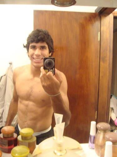 A vida me ensino a nunca desistir nem ganhar nem perder mas procurar evoluir (8) atleta de futebol sub 20
http://t.co/gqXR0c6FZc