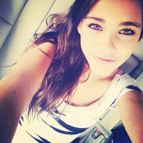 My name is Maggie, & I'm a fan of Madison Beer. Scratch that, I'm one of her Best Friends. *Proud Beer Babe! ♥