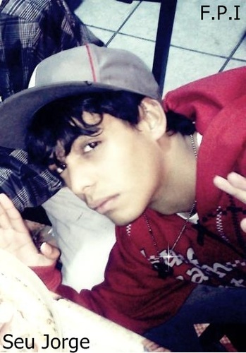 Coffee ♥ Skate ♥ Guns ♥ Goró ♥ Rolé ♥ Friends ♥ 4:20 ♥ Cigarao ♥