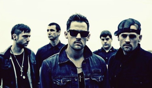 Twitter dedicado a la banda @GoodCharlotte . Aqui os informaremos de todas las novedades de la banda.