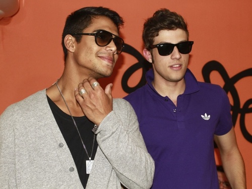 Eu desistiria de qualquer coisa,desistiria do mundo ssó pra te-los comigo. @MicaelBorges_ e @ChayLeao  Since 12/05. Oficializações nos favoritos bebê.