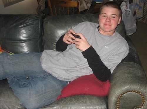 69Colton16's profile picture. Colton here single tweet me (: