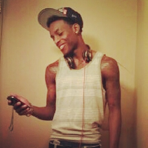 RoySwavey's profile picture. 