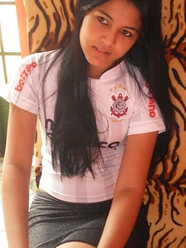 ( 18 Anos- Paranaense - Cristã -  Amo a Deus ) Sou que nem vidro, se me jogarem quebro mais se me pisarem eu corto! Me segue?Prometo q sigo de volta!