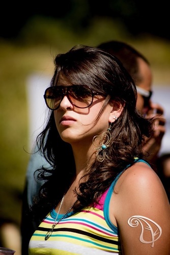 ...meus suspiros, minhas idiossincrasias, meu gênio forte e meu espírito repleto de vulnerabilidades...
Nasci para poucos e morro por quase ninguém.