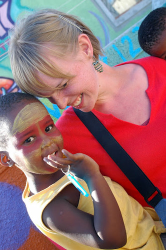 131313sketch's profile picture. Created 13 sketchbooks in 11 art collectives in 2013 to analyze how art revitalizes communities - The journey continues @conversingfire!