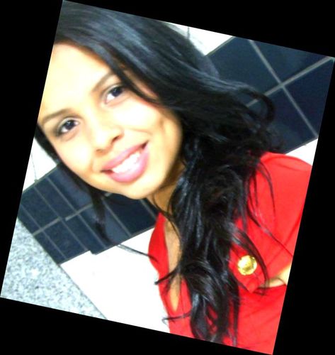 A menina que foi chamada por Deus, por um propósito somente, de Adorar e cumprir o ide de Jesus. -Ide pregai o envagélio a toda Criatura! 
      Deus, (♥)