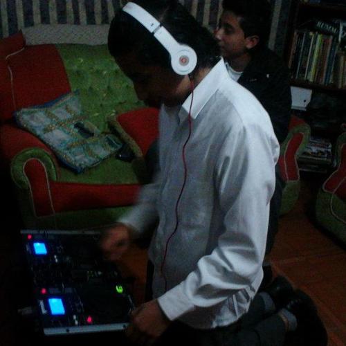 Dj_MarlonPineda's profile picture. 