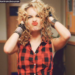 Fã Clube dedicado à @Lua_Blanco  Descobri que anjos não tem asas, e sim belos sorrisos! ♡  Since: 23/04/2011