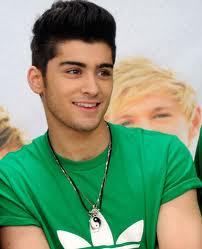 Yo i'm a boy Directioner here to support 1D @zaynmalik is my inspiration.if you follow me thank you i love you x
