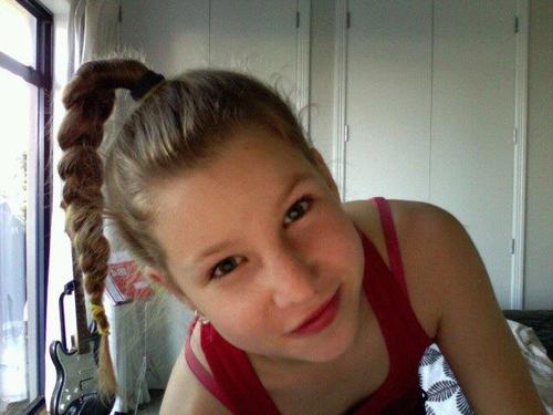 The names Dana .13 . Im A trampolinist , reece mastin is what i live for (:  i love my friends (:  yeah xxx