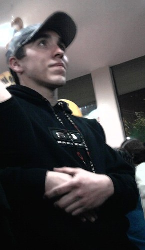 Carinha de 20 e tantos anos que curti pra caramba dançar, tirar sarro e sair muito!
Prefere omitir opniões, pq quem se descreve, SE LIMITA! XD