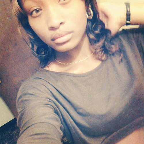 pretty  and a  confident girl nice to everybody I pass so just follow my cute and short ass