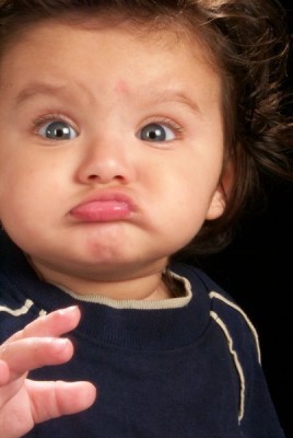 gajaturk's profile picture. வயிற்றுப் பசிதீர்க்க
வராதா என்றேங்கி
மழைக்கு அண்ணாந்த 
கண்கள் 
கண்டு கொண்டன 
வானம் எல்லையில்லாதது
.பிரமிள்