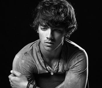 MrJoeyJonas's profile picture. No one cares anymore. I'm a sorry fuck.