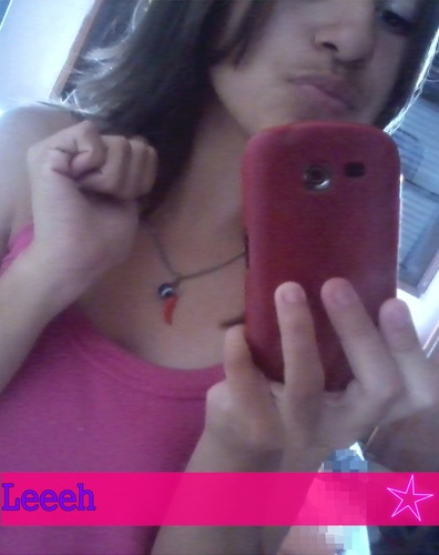 ƒéэђ эเเм ∂эµµร ợµэээ эℓℓℓэ Éээя נµร†๏ร. Segueee eu  no  02 twitter   leh.pikenna@ig.com.br Valeew seguii la,sigoo todos de voltaaa (y'