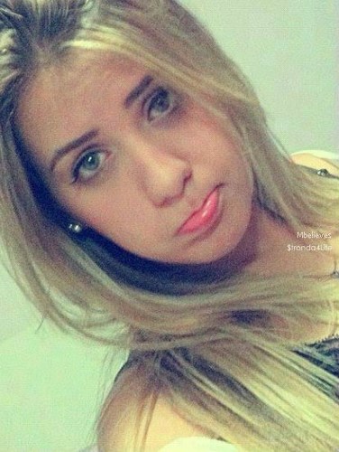 Simpática,amiga,loira,dramática,feia,ciumenta,ignorante,doida,alegre,best do @CaueWaltter , segue ?