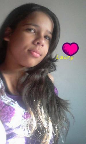 tenho 15 anos sou linda;simpatica,divertida;inteligente,tourina.