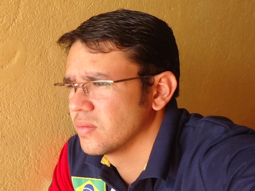 '' ... O mundo está nas mãos daqueles que tem a coragem de sonhar e correr o risco de viver seus sonhos ... ''