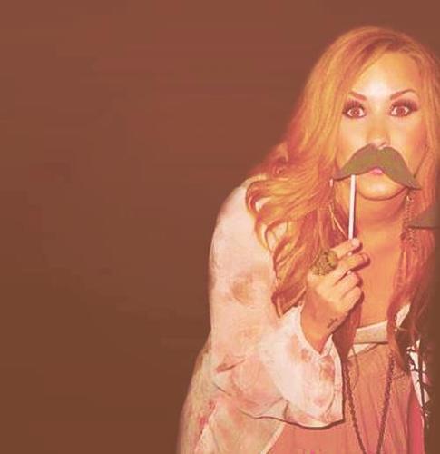 Sem Deus , Amigos e Familia você não é nada . Miley Ray Cyrus *-*