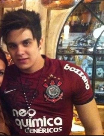 para fas loucas pelo @luansantana...
criado em 03/07/2011 por @jackelani.
CONQUISTANDO O IMPOSSÍVEL PELO LUAN