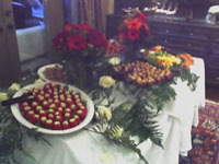We are Dallas/Fort Worth area caterers who offer a full range of buffet and sit-down dinners.