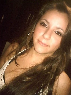 me encanta la música!!! me fascina bailar!!!, me considero super buena onda y comprensiva... me gusta antrear durisimo jaja reserven aquí conmigo! 41691820