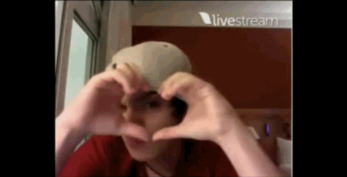 Ninguém me faz tão feliz
Como VOCÊ me faz @luansantana