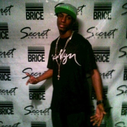 Music recording artist singer,dancer,actor,model related to the biggest hip hop mogul.....soon to come your way(sex on the radio)single* FOLLOW ME!