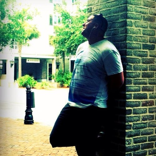 dpbriles's profile picture. All In